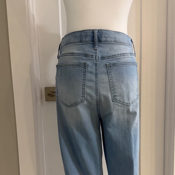 Celebrity Pink Women's Light Wash Skinny Jeans - Picture 4 of 10